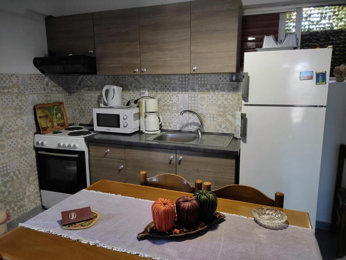 Georgia'S Apartment Palioura Extérieur photo